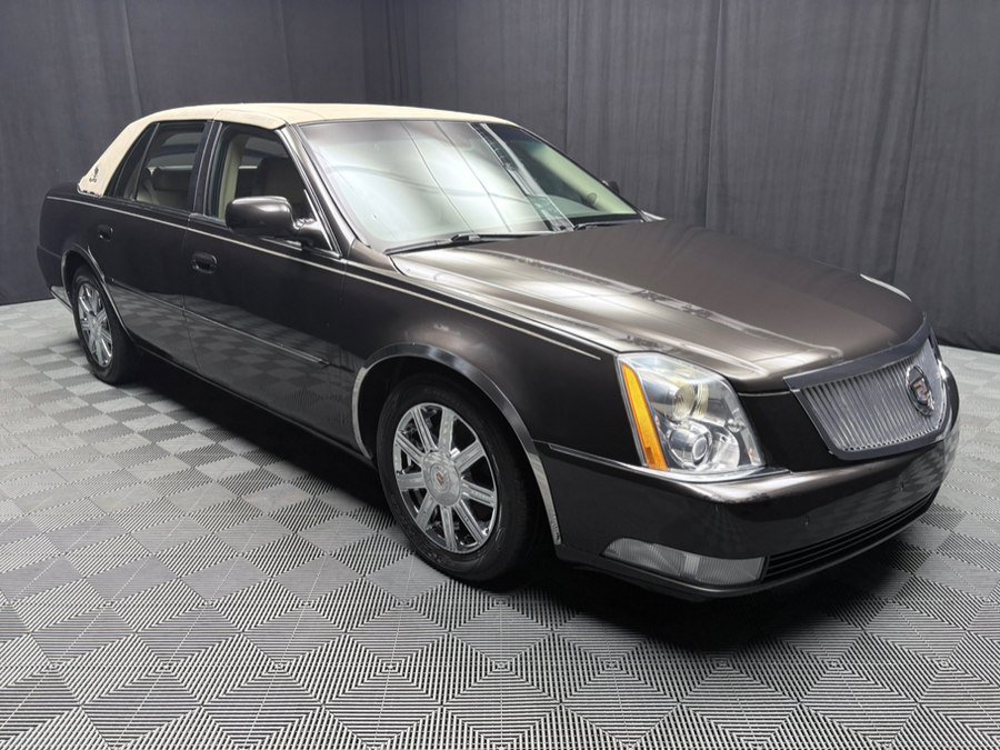 Used 2008 Cadillac DTS FWD image 7