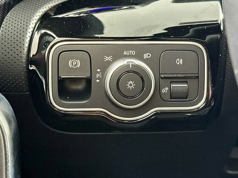 Certified 2025 Mercedes-Benz CLA 250 image 30