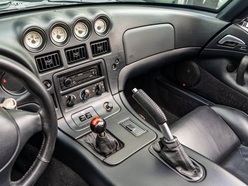 Used 2000 Dodge Viper RT/10 RWD image 10