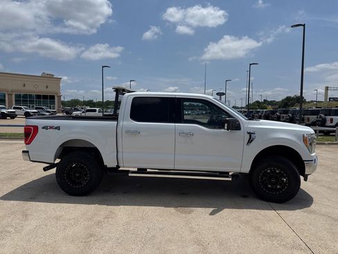 Used 2022 Ford F150 XLT w/ Equipment Group 302A High AWD/4WD image 17