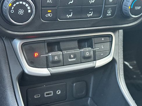 Certified 2023 GMC Terrain SLE w/ Elevation Edition image 28