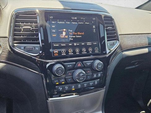 Used 2019 Jeep Grand Cherokee High Altitude AWD/4WD image 12