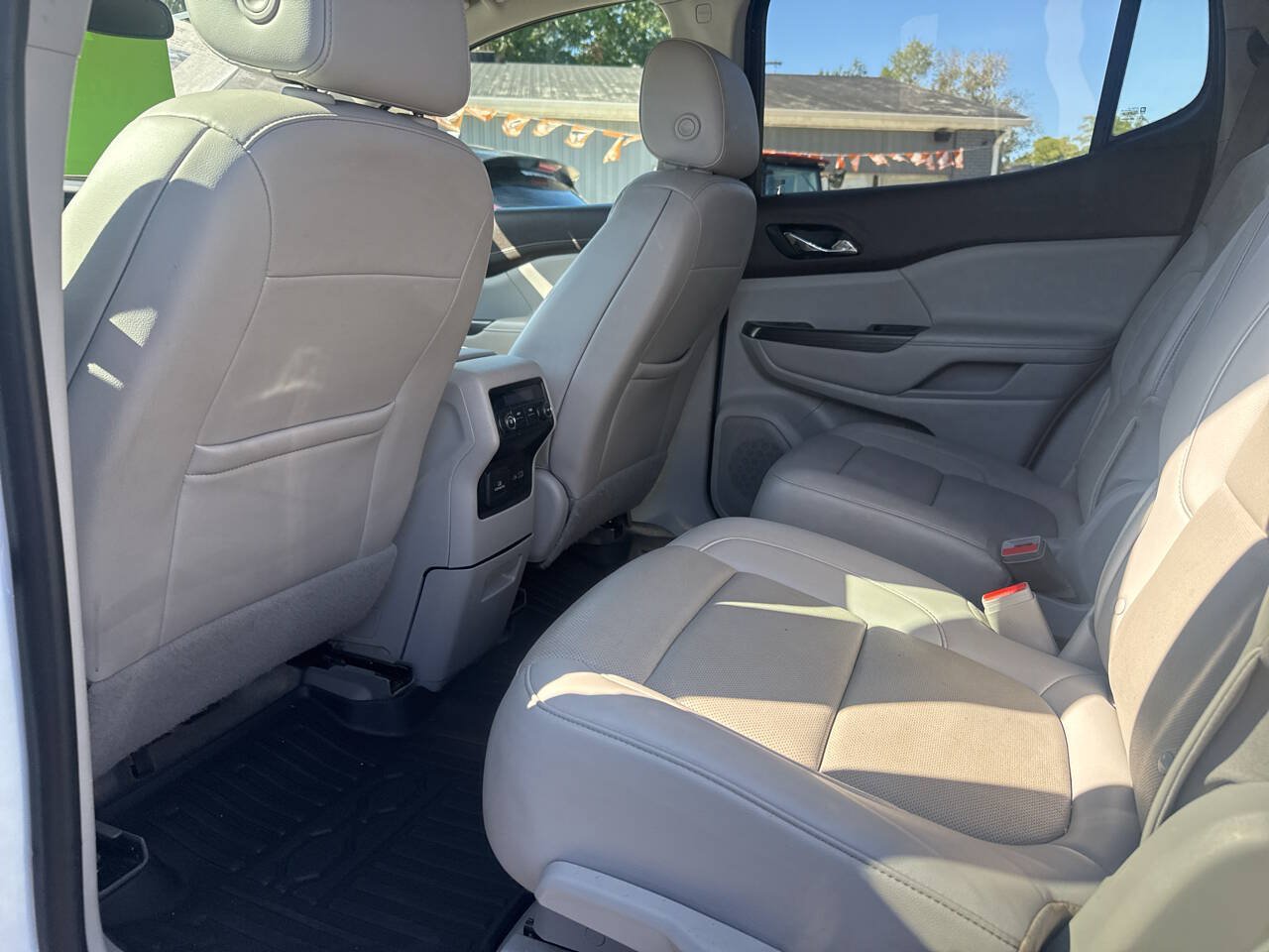 Used 2021 GMC Acadia SLT FWD image 20