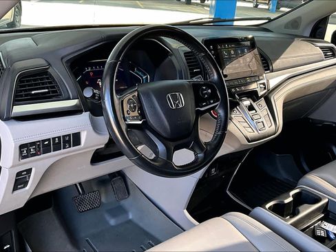 Used 2018 Honda Odyssey EX-L image 16
