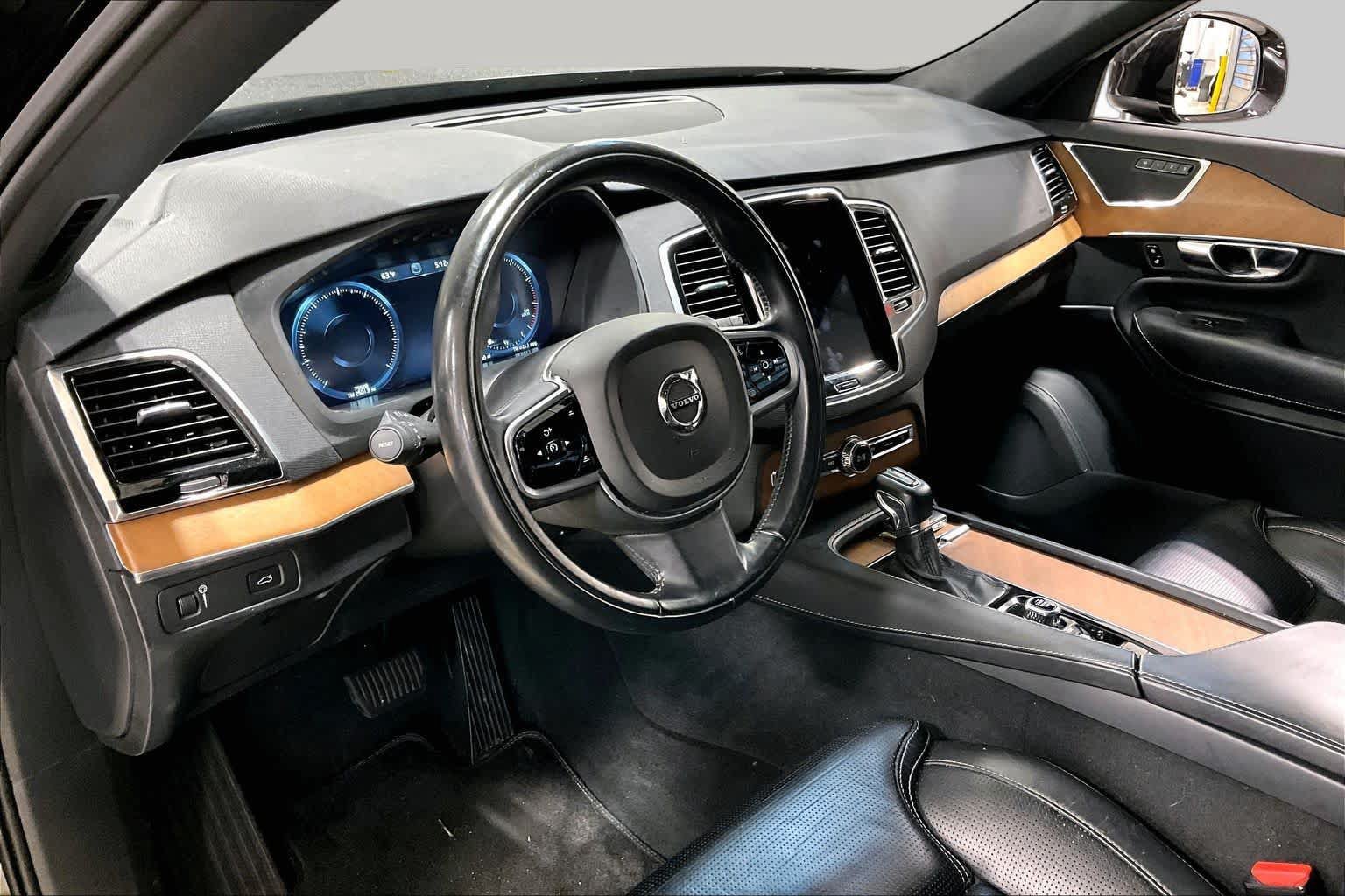 Used 2018 Volvo XC90 T6 Inscription w/ Convenience Package AWD/4WD image 17