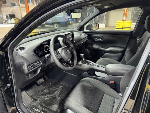 Used 2024 Honda HR-V Sport image 27