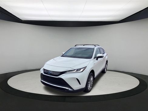 Used 2021 Toyota Venza Limited w/ Advanced Technology Package image 4