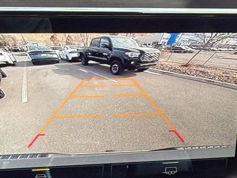 Used 2025 Chevrolet Silverado 1500 LT image 16