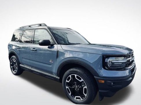 Used 2024 Ford Bronco Sport Outer Banks image 8