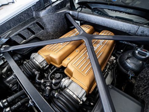 Used 2018 Lamborghini Huracan Performante image 66