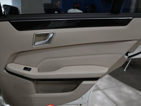 Used 2016 Mercedes-Benz E 350 E350 4MATIC w/ Premium Package image 16