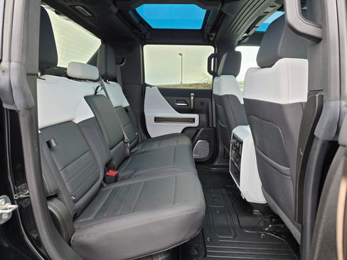 Used 2024 GMC Hummer EV 2X w/ Extreme Off-Road Package image 44