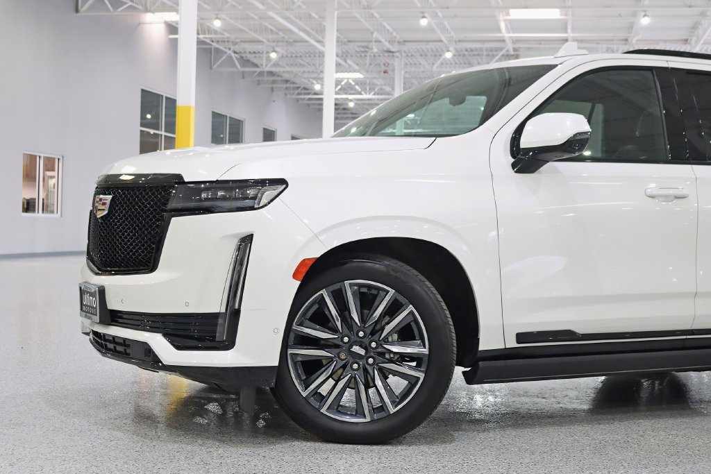 Used 2023 Cadillac Escalade Sport Platinum AWD/4WD image 2