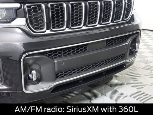 Used 2023 Jeep Grand Cherokee L Overland image 16