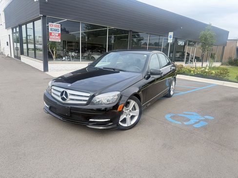 Used 2011 Mercedes-Benz C 300 4MATIC Sedan image 1
