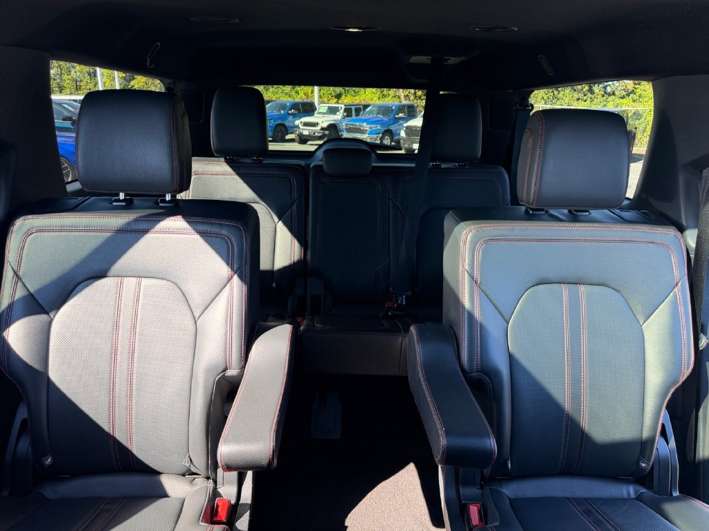 Used 2022 Ford Expedition Max Limited AWD/4WD image 18