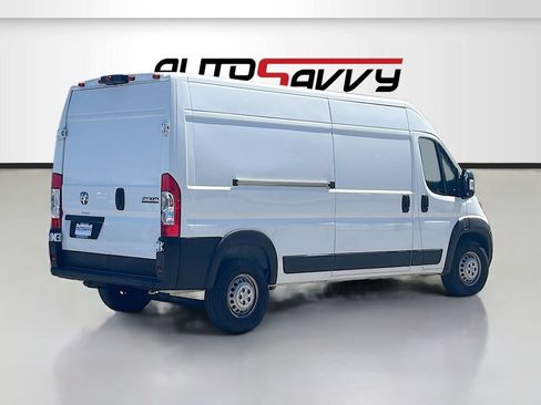 Used 2024 RAM ProMaster 2500 w/ Convenience Group FWD image 7