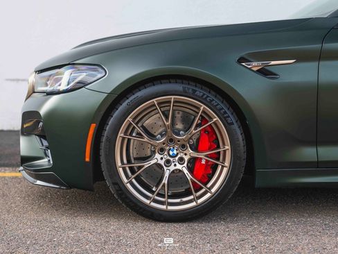 Used 2022 BMW M5 CS image 3