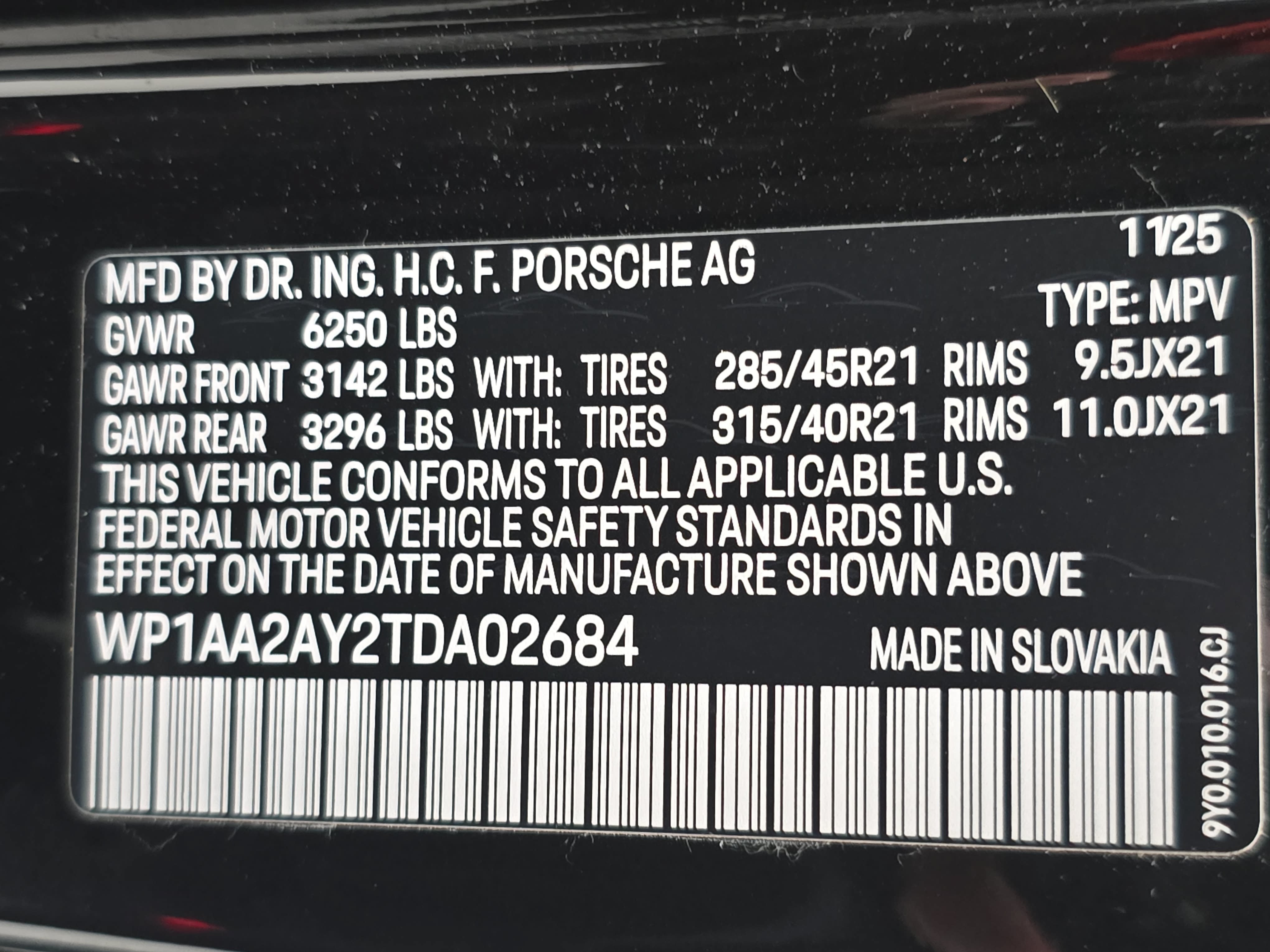 Certified 2026 Porsche Cayenne AWD/4WD image 38