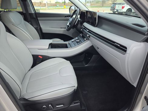 Used 2025 Hyundai Palisade SEL image 32