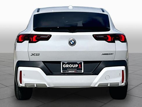 Used 2026 BMW X2 xDrive28i AWD/4WD image 4