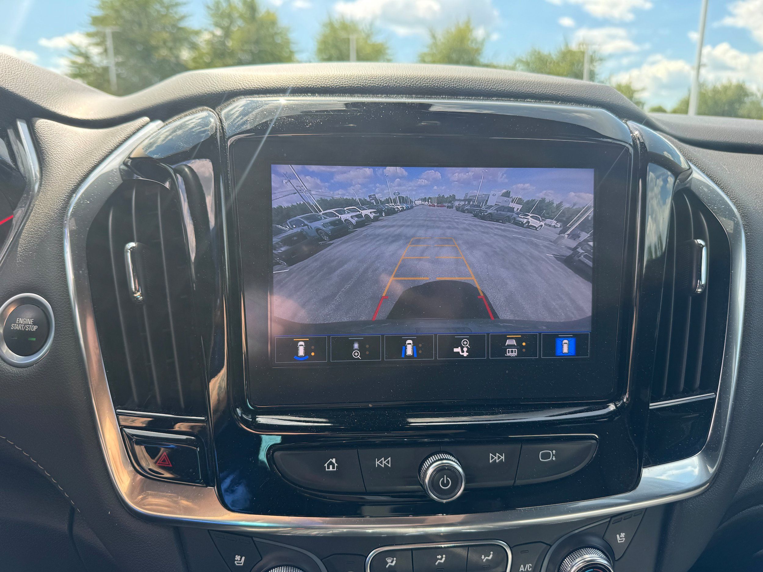 Used 2023 Chevrolet Traverse Premier w/ LPO, Floor Liner Package AWD/4WD image 20
