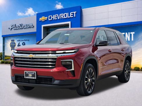 New 2026 Chevrolet Traverse LT w/ Sun and Wheel Package AWD/4WD image 2