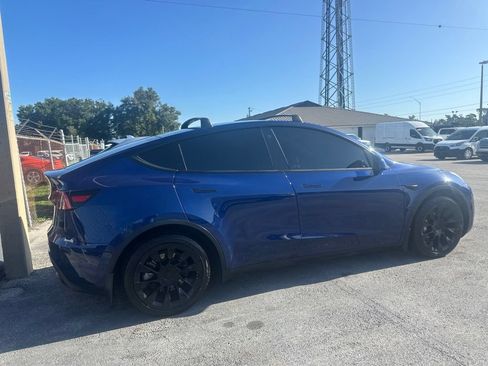 Used 2021 Tesla Model Y Long Range AWD/4WD image 10