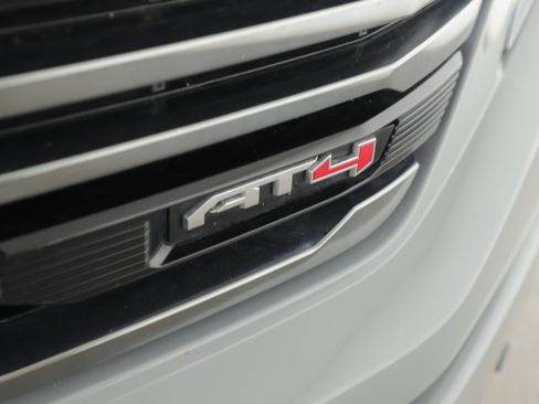 Used 2024 GMC Sierra 1500 AT4 w/ AT4 Preferred Package AWD/4WD image 5