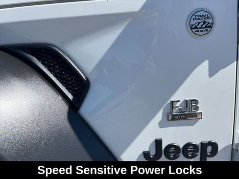 Certified 2020 Jeep Gladiator Sport w/ Quick Order Package 24S image 15