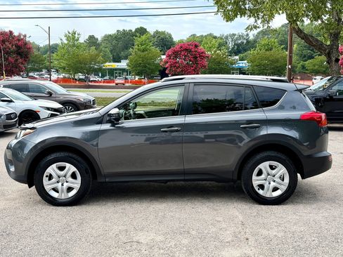 Used 2015 Toyota RAV4 LE FWD image 4