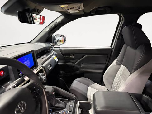 New 2025 Toyota Tacoma TRD Off-Road image 9