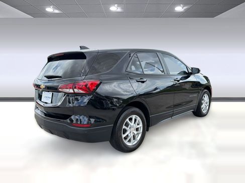 Certified 2024 Chevrolet Equinox LS w/ LS Convenience Package image 9