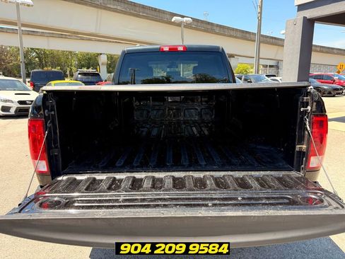 Used 2018 RAM 1500 Express w/ Black Ram 1500 Express Group AWD/4WD image 28