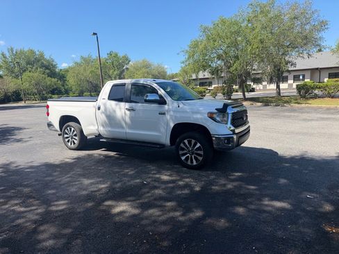 Used 2018 Toyota Tundra SR5 w/ SR5 Upgrade Package image 6