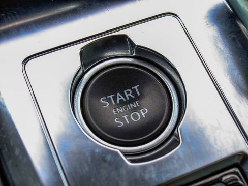 Used 2021 Jaguar F-PACE S image 30