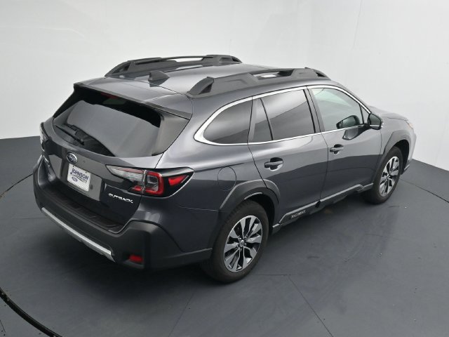 Used 2025 Subaru Outback Limited AWD/4WD image 36