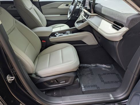 New 2026 Ford Explorer Active image 38