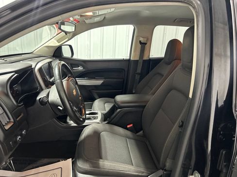 Used 2018 Chevrolet Colorado LT AWD/4WD image 12