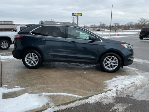 Used 2024 Ford Edge SEL w/ Convenience Package image 7