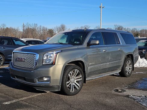Used 2017 GMC Yukon XL Denali w/ Open Road Package image 3
