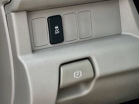 Used 2015 Honda Pilot LX image 10