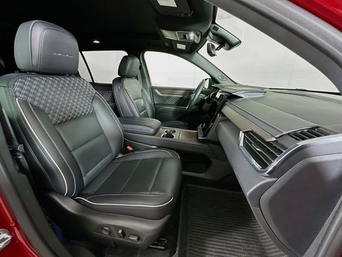 Used 2024 GMC Acadia Denali w/ Super Cruise Package image 34