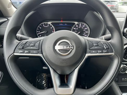 Used 2025 Nissan Sentra SV image 28