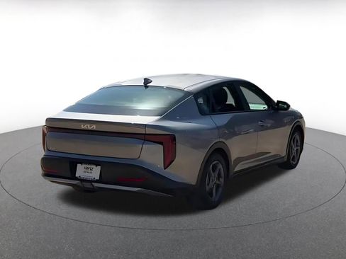 Used 2025 Kia K4 LXS image 15