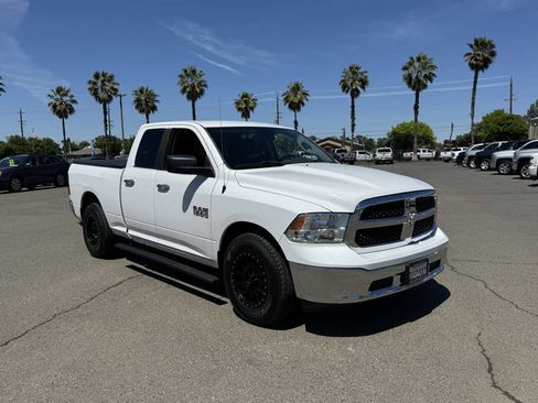 Used 2015 RAM 1500 Classic SLT RWD image 2