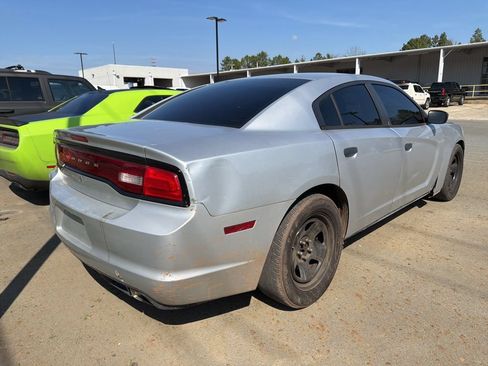 Used 2013 Dodge Charger Police RWD image 4