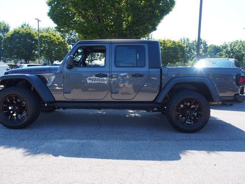 Used 2022 Jeep Gladiator Rubicon w/ Trailer Tow Package AWD/4WD image 4