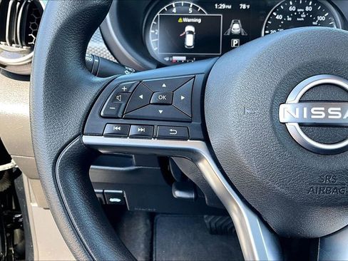 Used 2023 Nissan Kicks SV image 18