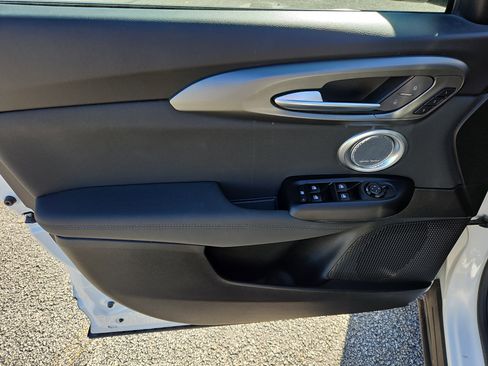 Used 2024 Alfa Romeo Tonale Veloce image 12